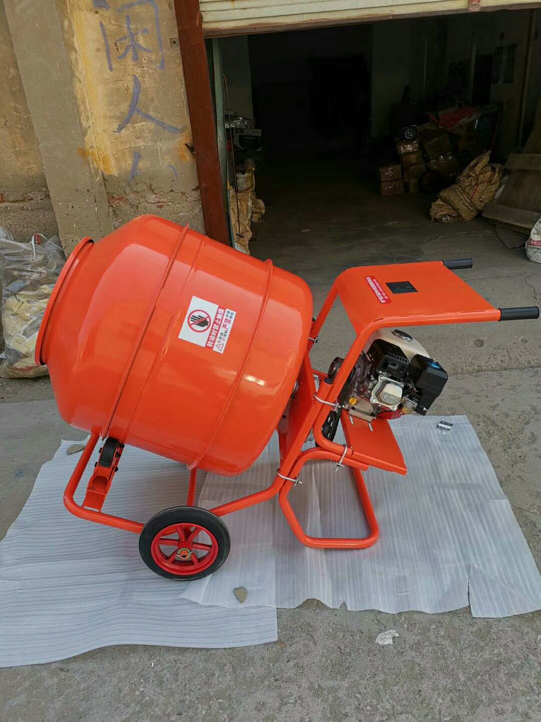 工程建筑机械 水泥搅拌机 >hs单相电230l小型水泥搅拌机 产品型号:230